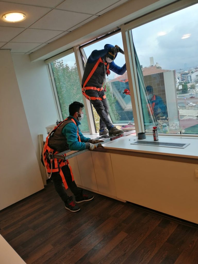 Sabit Camların  Açılır  Yapılması